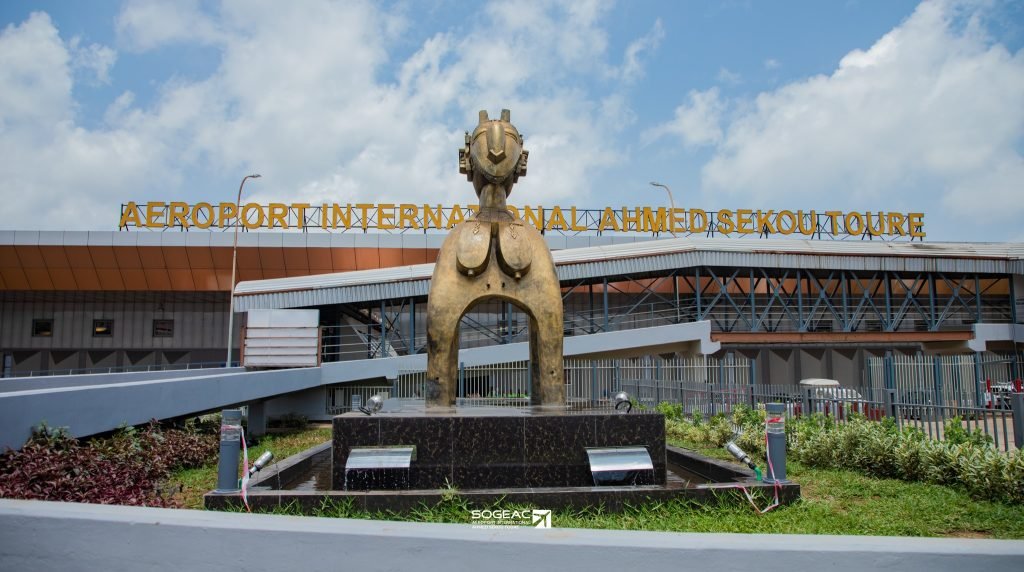 Guinée : le trafic aérien progresse de 22 % au premier semestre 2026 Guinée : le trafic aérien progresse de 22 % au premier semestre 2026