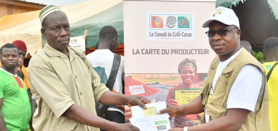 Côte d’Ivoire : la carte de producteur obligatoire pour vendre le cacao dès septembre 2026 Côte d’Ivoire : la carte de producteur obligatoire pour vendre le cacao dès septembre 2026