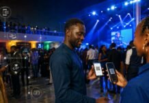 Cartographie des billetteries électroniques qui font bouger l’événementiel en Guinée Contrôle d’un billet électronique par QR code à l’entrée d’un événement en Guinée